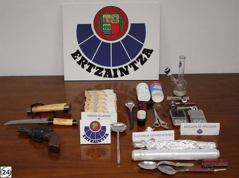 Arrestado en Irun por actos de violencia armada y ataque a vehículo policial