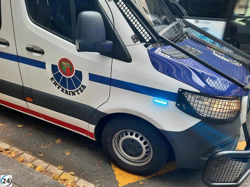 Dos personas se resguardan en una casa de Irun (Gipuzkoa) tras ser descubiertas en un acto delictivo