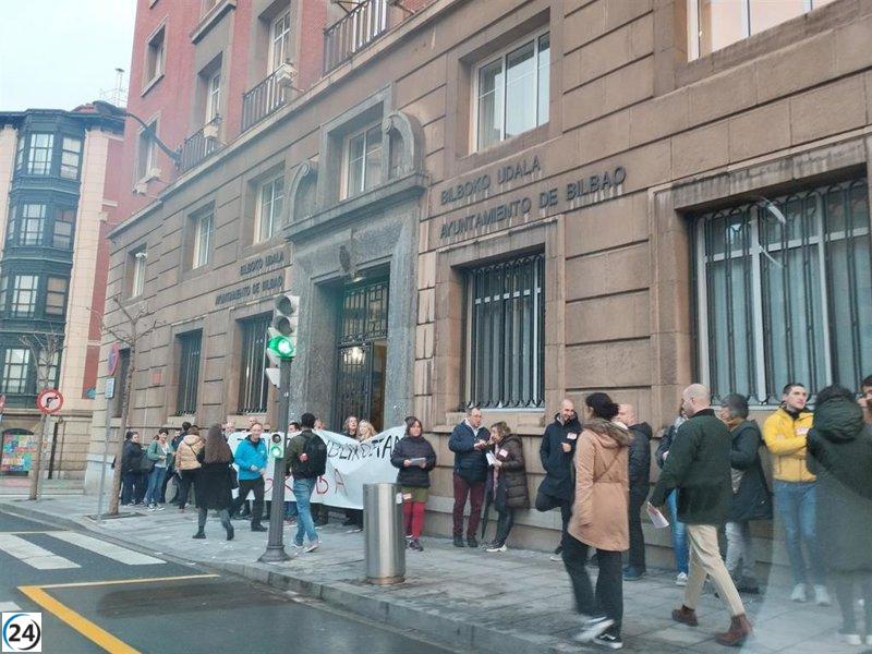 Piquetes informativos se movilizan durante huelga en sector público vasco.