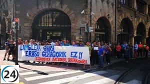 Huelga en Bizkaibus y Euskotren por aumento de agresiones.