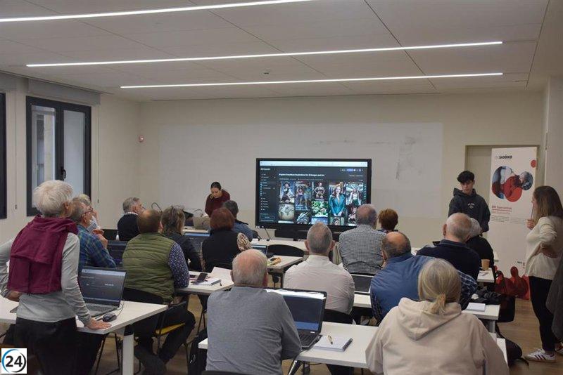 Personas mayores aprenden sobre IA en taller creado por estudiantes de BBK Sasoiko