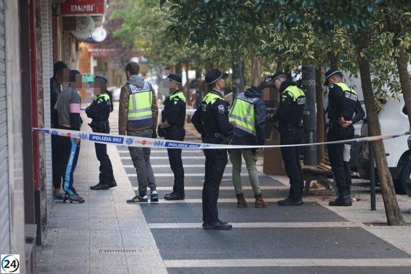 Operación policial en Coronación de Vitoria deja dos personas detenidas y cinco identificadas en intento de desalojo de lonjas ocupadas.