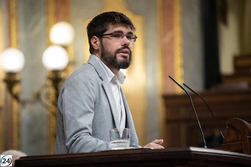 Lander Martínez (Sumar) expresa decepción con Errejón y apoyo a las víctimas.