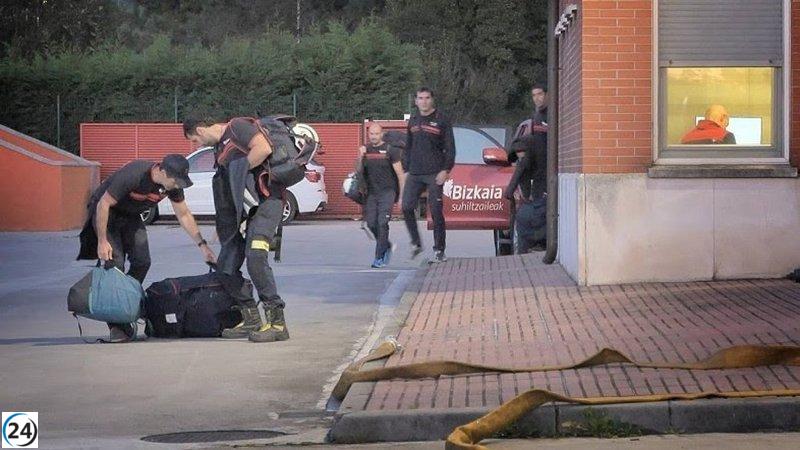 Diecisiete bomberos de Bizkaia se desplazan a Valencia para sustituir al equipo en servicio.