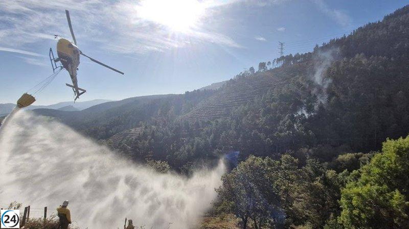 Bizkaia capacita a su equipo en técnicas de extinción de incendios forestales mediante el uso de helicópteros.