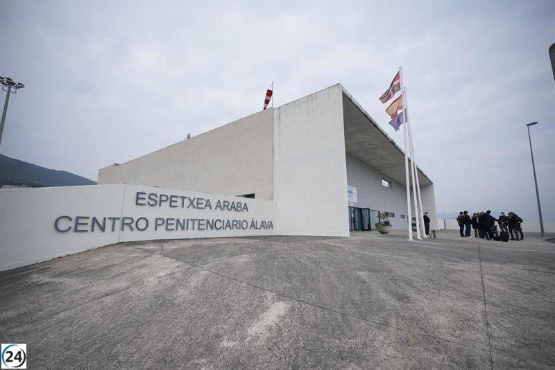 Cárcel para cinco arrestados en Vitoria tras asalto que dejó diez ertzainas heridos.