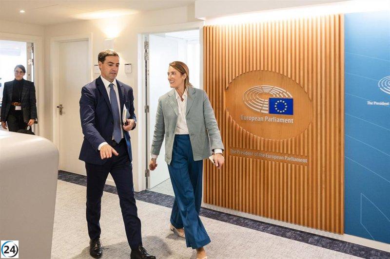 Pradales solicita a la presidenta del Parlamento Europeo que se implemente el uso del euskera en las sesiones.