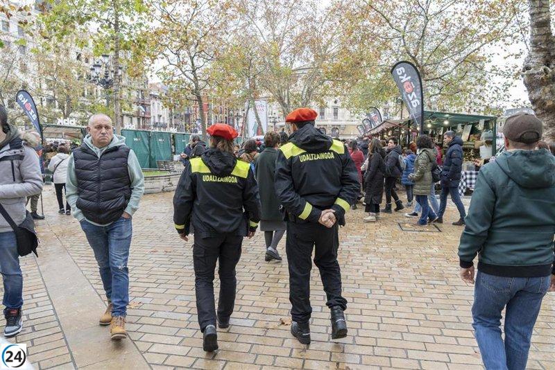 Unos 160 voluntarios se suman al plan de limpieza en Santo Tomás, Arenal de Bilbao.