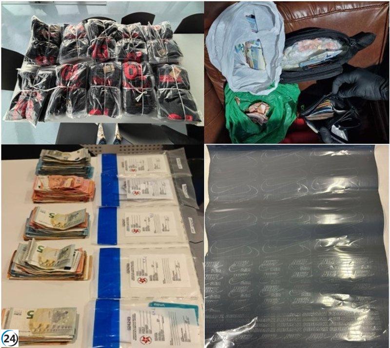 Apresan a un individuo y abren investigación a 16 por comercio de ropa deportiva falsa en Bilbao.
