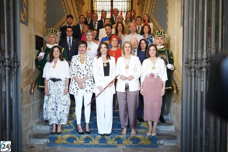 Pacto entre PSE, PNV y EH Bildu para aprobar los presupuestos de Vitoria-Gasteiz.