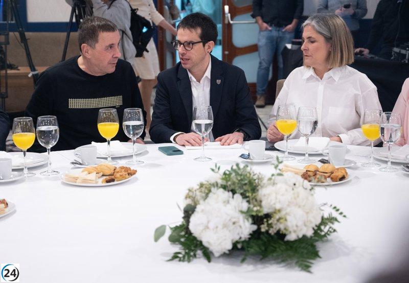 Otxandiano promueve una visión unificada de nación que abraza diversas tradiciones políticas.