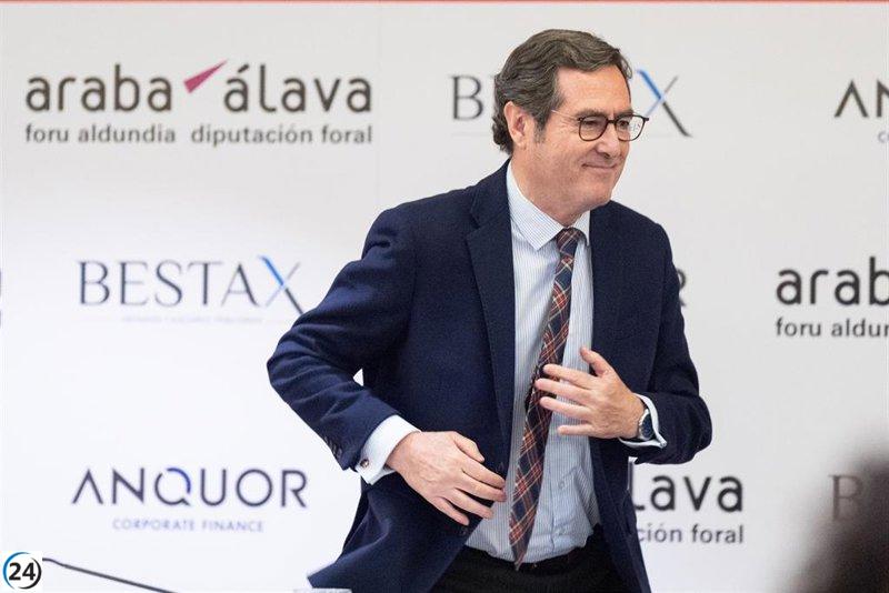 Garamendi critica el enfoque sobre la revisión fiscal en el País Vasco, a pesar de desconocer los detalles.