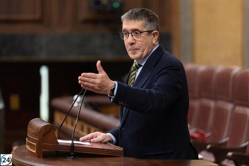 López: Prioridad en Euskadi para un nuevo Estatuto antes de buscar apoyo en Madrid.