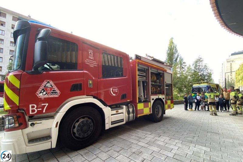 El incendio en la planta de reciclaje de Vitoria persiste y se espera que continúe activo durante uno o dos días.