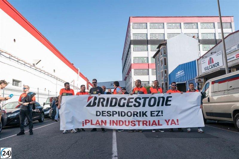 Rotunda respuesta en la segunda jornada de huelga en Bridgestone Basauri, con apoyo masivo de los trabajadores.