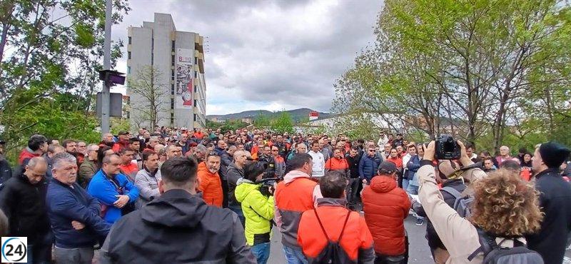 El comité de huelga de Bridgestone Basauri anuncia tres jornadas de paro para finales de abril.