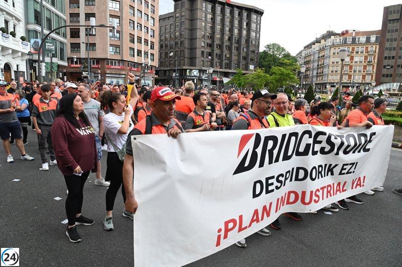 Empleados de Bridgestone Basauri inician nueva huelga en medio de negociaciones con la empresa.
