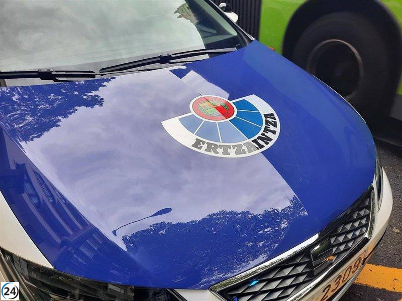 Dos jóvenes arrestados en Irun por asaltar a una mujer usando la técnica del mataleón.
