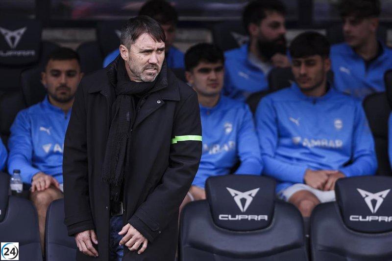 Coudet extiende su contrato como entrenador del Alavés hasta 2026.