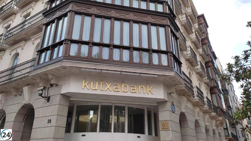 Kutxabank alcanza un 50% de consejeros independientes y casi un 40% de mujeres en su junta directiva.