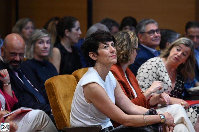 Elma Saiz celebra el liderazgo femenino en la dirección del PSOE, comprometido con la lucha anticorrupción.