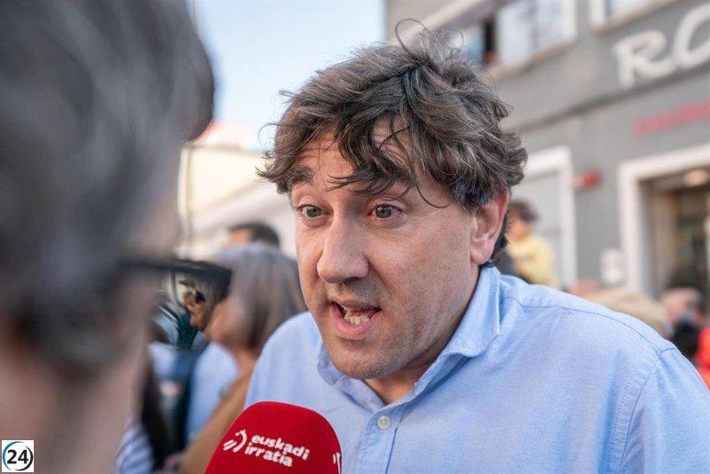 Andueza asegura que el PSE respaldará al PSOE en establecer un camino claro y en mantener la integridad en su labor.
