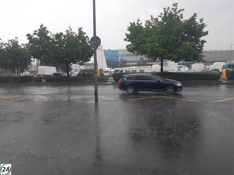 Euskadi declara alerta naranja ante la llegada de intensas lluvias en el interior.