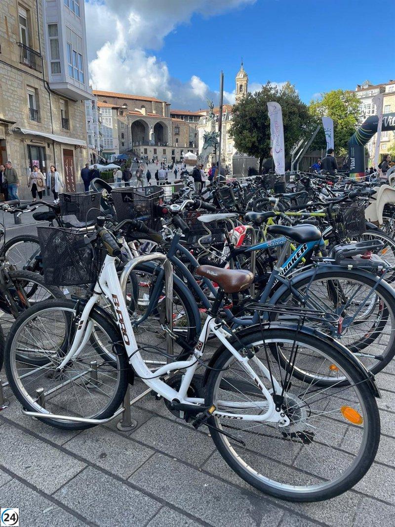 Vitoria-Gasteiz amplía su red de movilidad sostenible con 30 bicicletas eléctricas y 8 nuevas estaciones de carga.