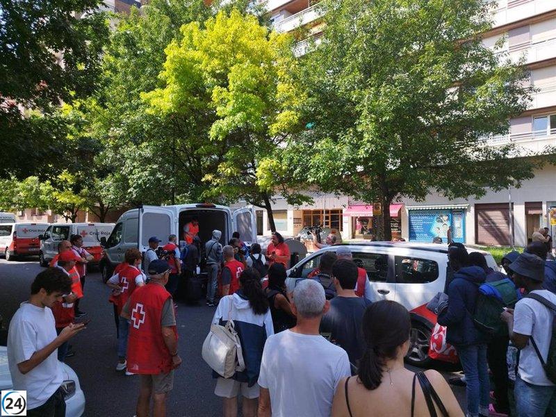 Cruz Roja lleva a migrantes de Mali en Amara Berri a un refugio en Oñati.