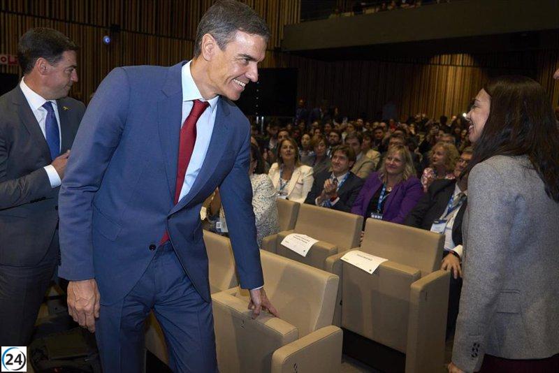 Sánchez lanza plataforma de transparencia y reforma en contrataciones para combatir la corrupción.