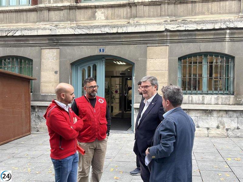 Aburto promete planes personalizados para reintegrar a los 80 desalojados de Zorrozaurre.