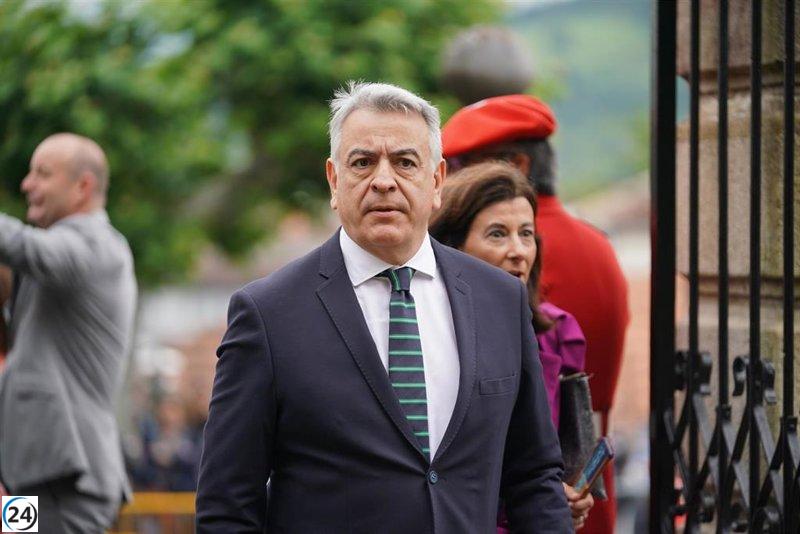 De Andrés advierte que un acercamiento del PNV al PP podría llevar al PSE a apoyar a EH Bildu y desestabilizar al Gobierno.