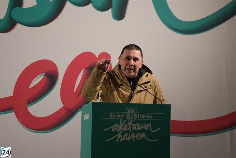 EH Bildu alza la voz contra el autoritarismo mediante la acción institucional, política y movilizadora.