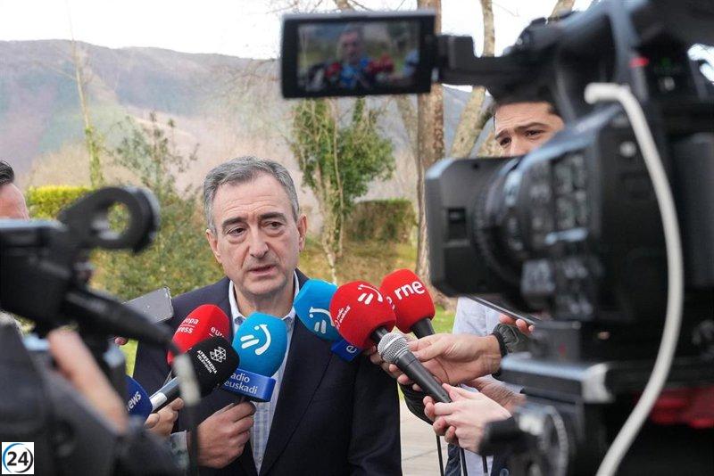 Esteban alerta sobre la falta de avance en el acuerdo de traspasos y advierte que el Gobierno deberá actuar si no se cumple.