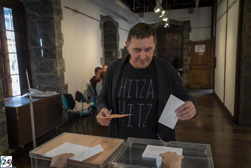 Otegi afirma que EH Bildu hará sonreír a Navarra y País Vasco.