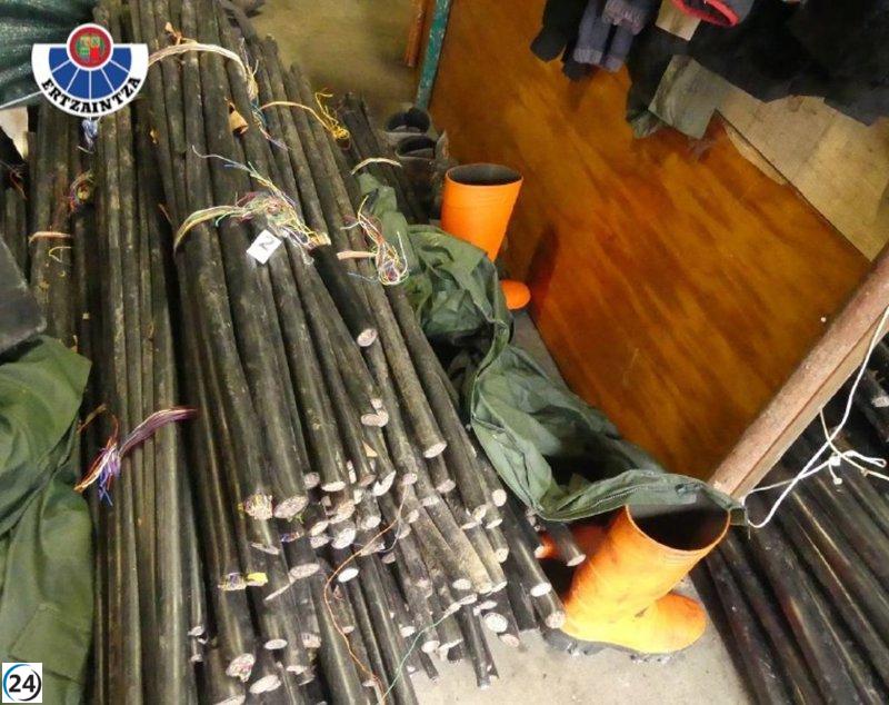 Incautación en Gernika (Bizkaia): gran cantidad de cable robado, drogas y arma ilegal asegurados