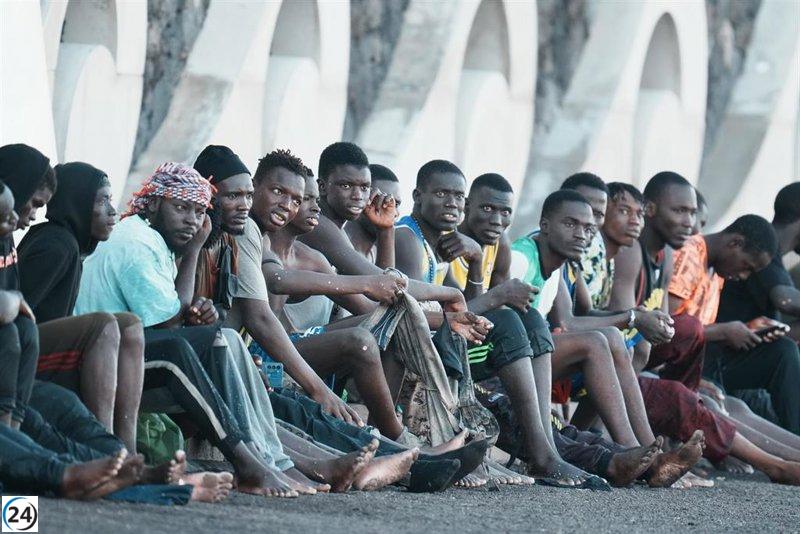 Cuatro menores migrantes africanos serán acogidos en Álava en colaboración con Canarias.