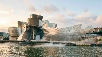El Museo Guggenheim de Bilbao: un icono de la arquitectura contemporánea