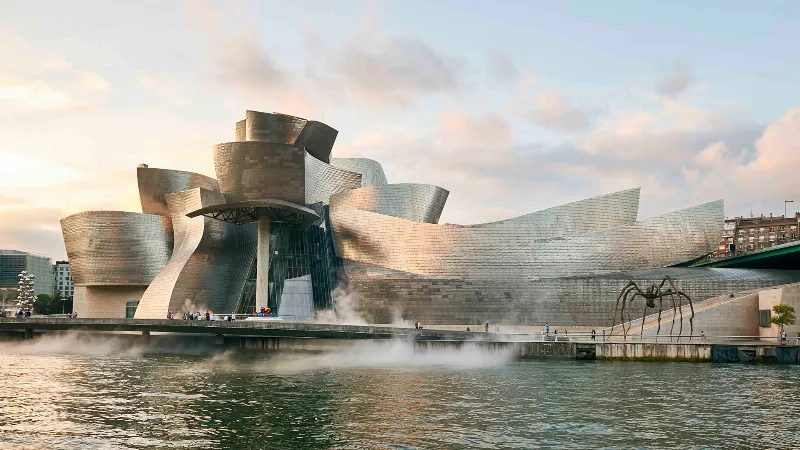 El Museo Guggenheim de Bilbao: un icono de la arquitectura contemporánea