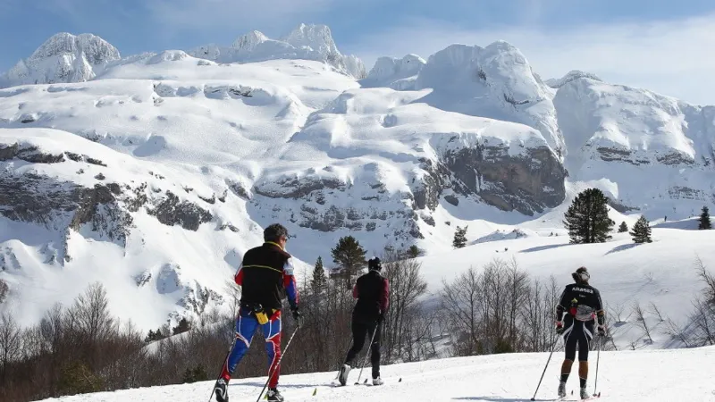Descubre el esquí de fondo en el puerto de Etxegarate